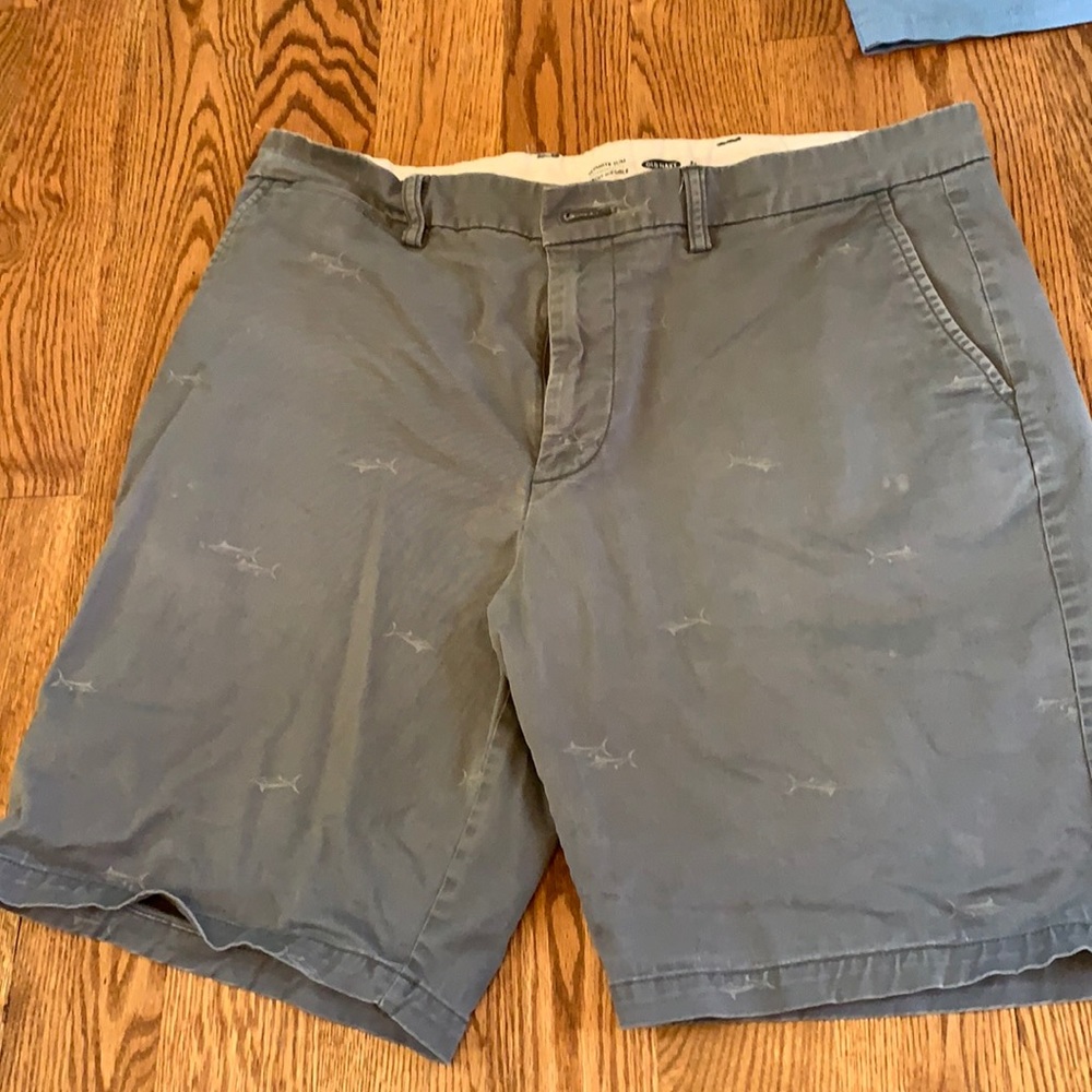 Old Navy Men’s shorts size 34